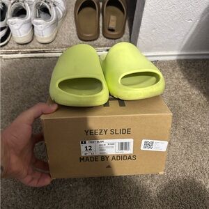Adidas Yeezy Slide in Bright Lime